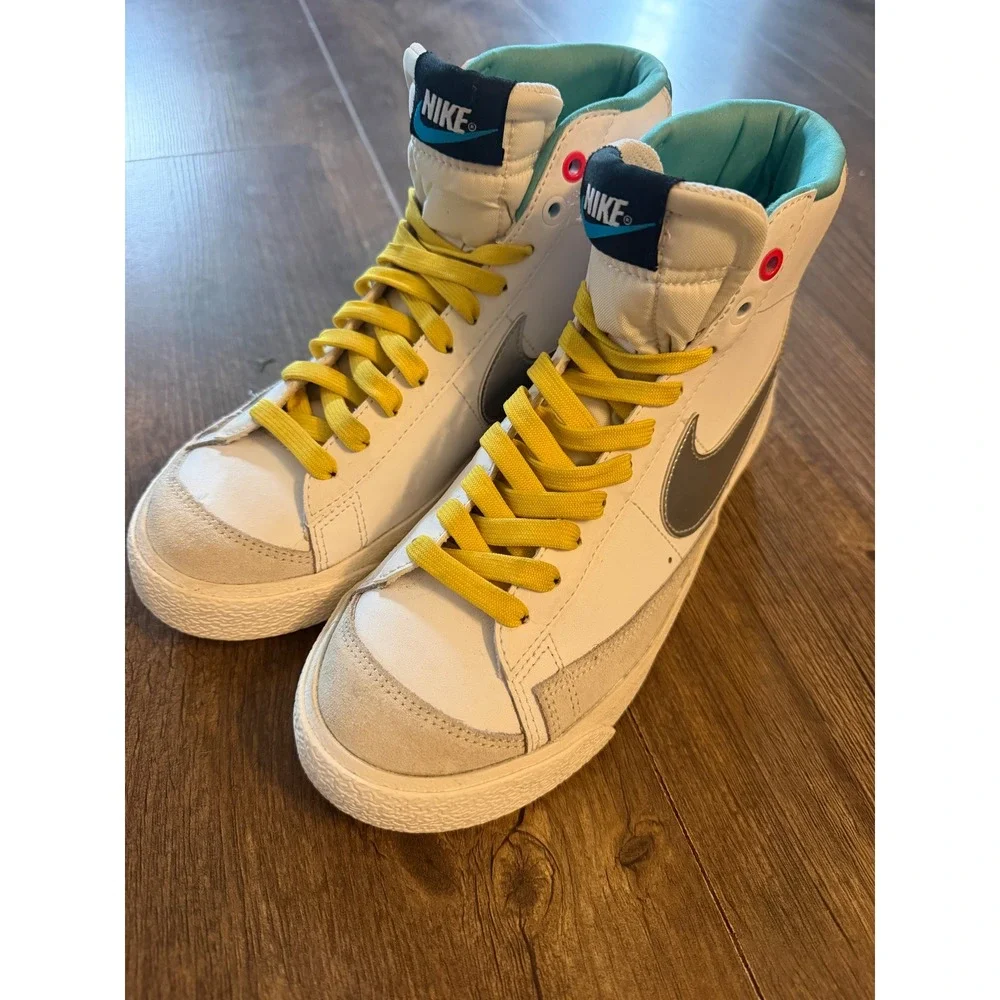 Nike Blazer Mid 77 Kids Size 6Y White Silver Floral DQ7773-100 High Top Sneaker